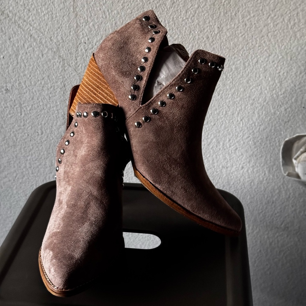 BEAST FASHION Brown Ankle Boots with Brogue Detailing